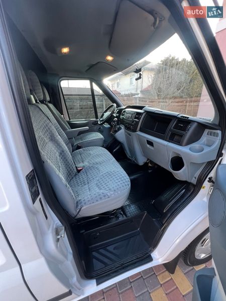 Вантажний фургон Ford Transit 2012 в Києві