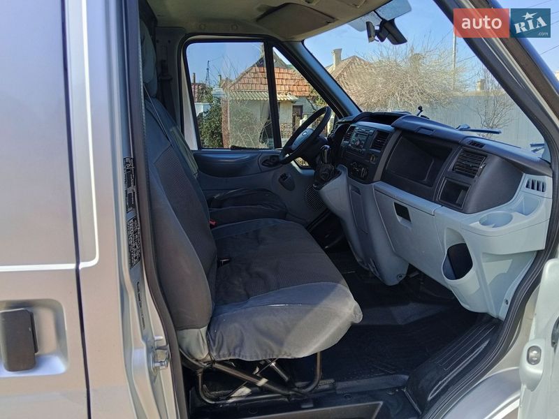 Грузовой фургон Ford Transit 2006 в Николаеве