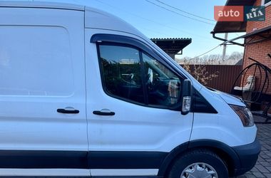 Вантажний фургон Ford Transit 2017 в Полтаві