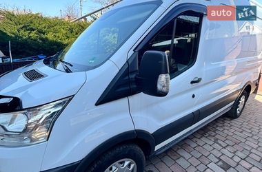 Вантажний фургон Ford Transit 2017 в Полтаві