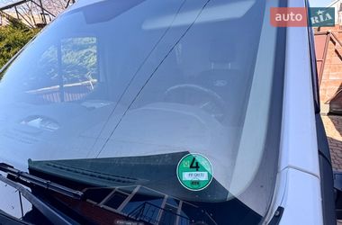 Вантажний фургон Ford Transit 2017 в Полтаві