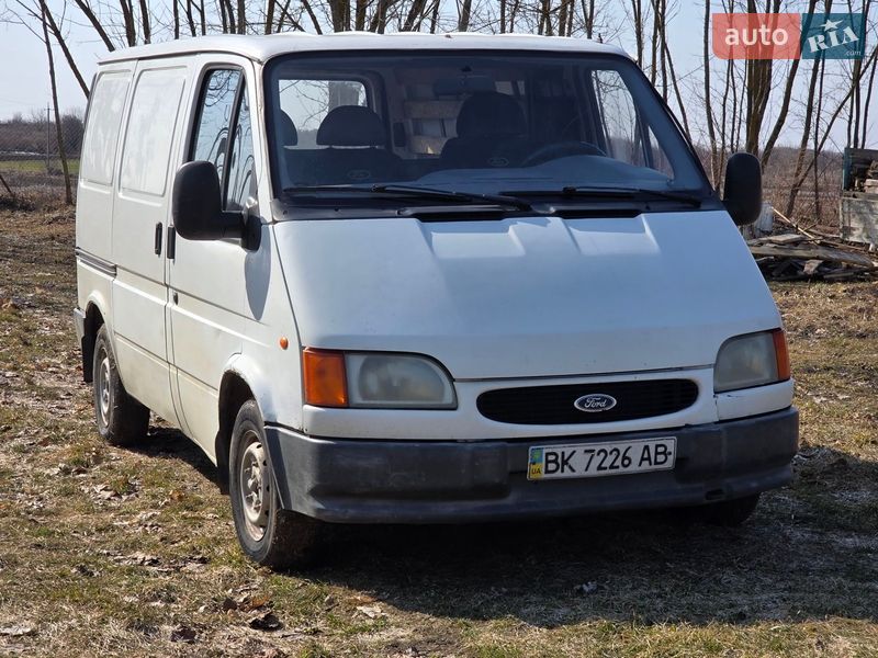 Грузовой фургон Ford Transit 1998 в Мизоче