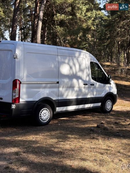 Грузовой фургон Ford Transit 2015 в Шептицькому