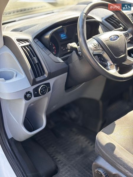Грузовой фургон Ford Transit 2015 в Шептицькому