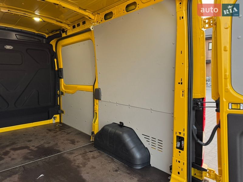 Вантажний фургон Ford Transit 2021 в Ірпені