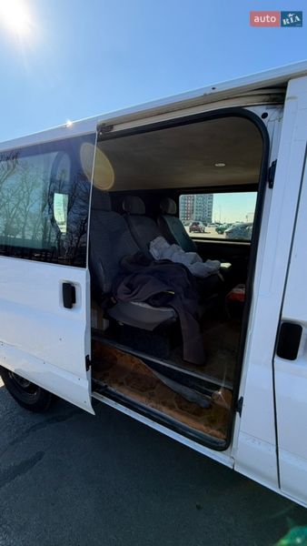 Вантажопасажирський фургон Ford Transit 2007 в Києві
