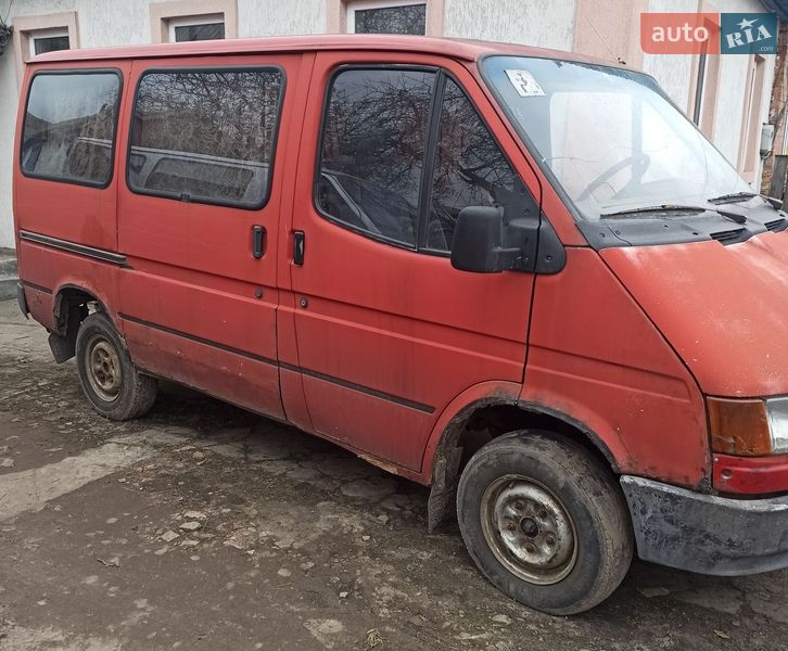 Мінівен Ford Transit 1986 в Черкасах