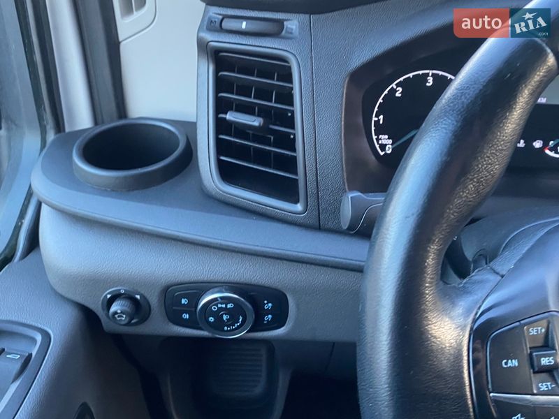 Вантажний фургон Ford Transit 2022 в Ірпені