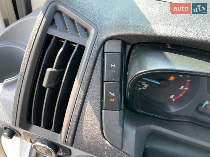 Грузовой фургон Ford Transit 2016 в Киеве