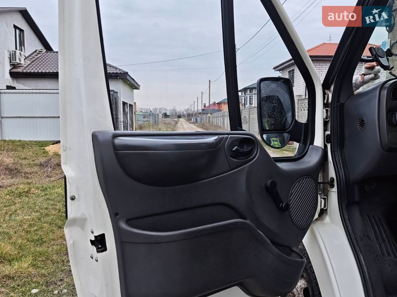 Грузовой фургон Ford Transit 2005 в Одессе фото 5 Грузовой фургон Ford Transit 2005 в Одессе