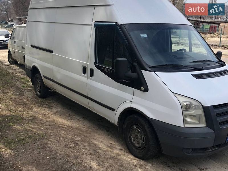 Ford Transit 2011