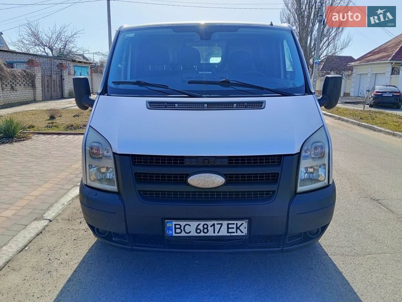 Вантажний фургон Ford Transit 2006 в Миколаєві