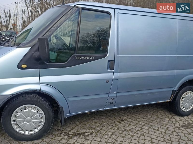 Вантажний фургон Ford Transit 2007 в Снятині
