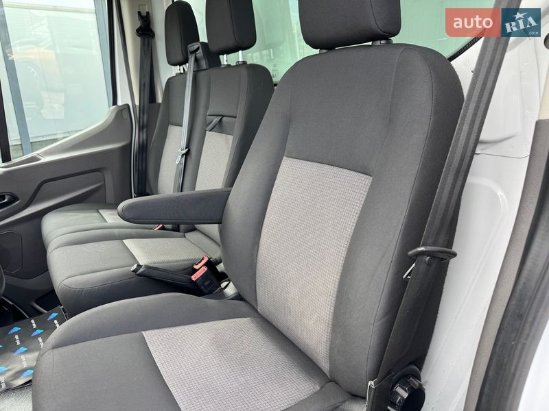 Грузовой фургон Ford Transit 2020 в Ровно