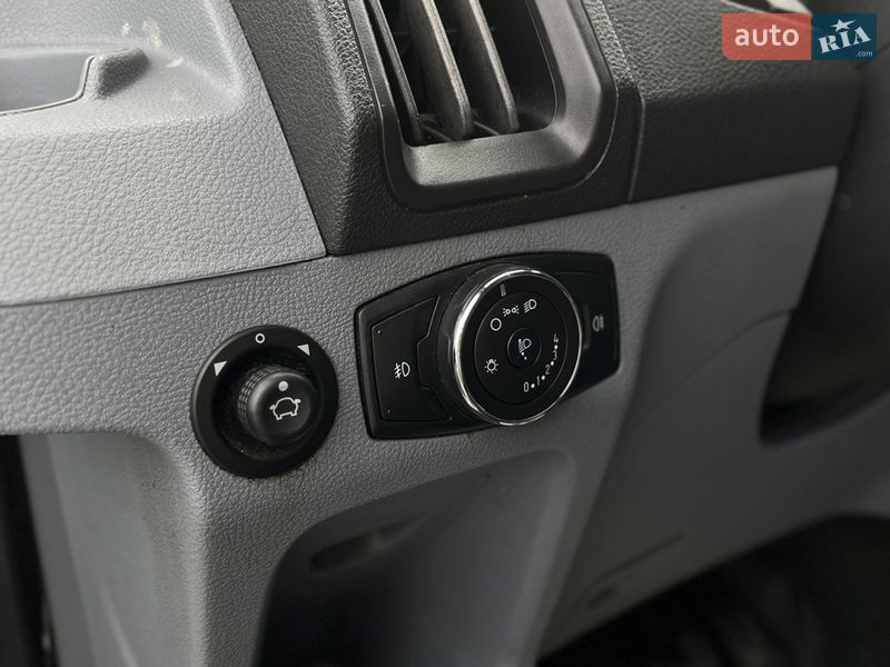 Грузовой фургон Ford Transit 2019 в Мукачево