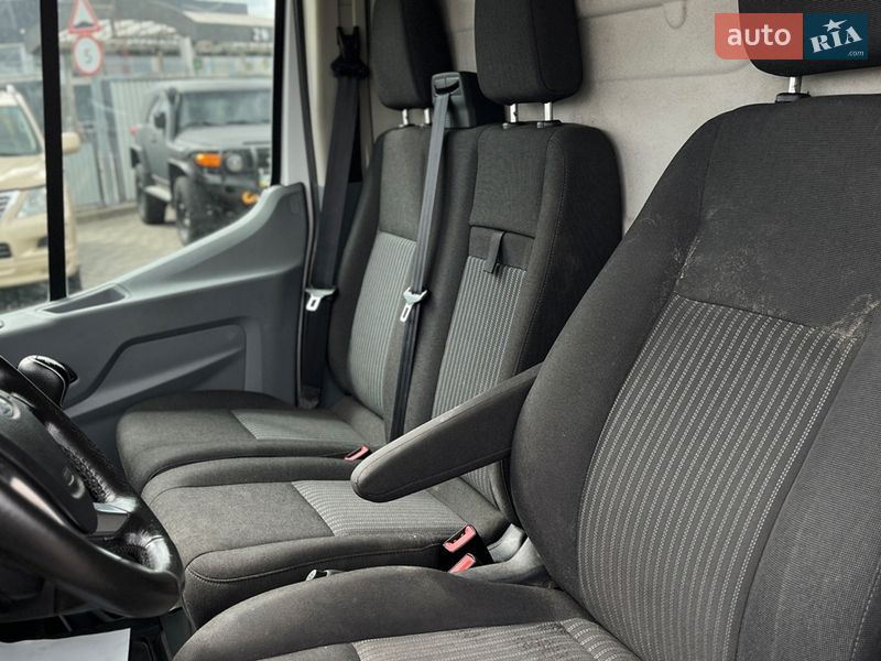 Грузовой фургон Ford Transit 2019 в Мукачево