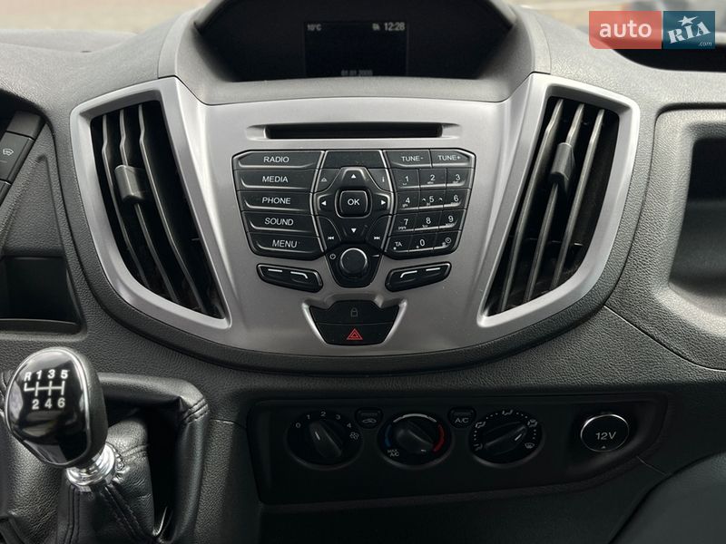 Грузовой фургон Ford Transit 2019 в Мукачево
