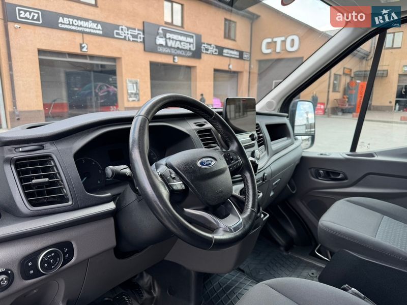 Вантажний фургон Ford Transit 2020 в Бучі