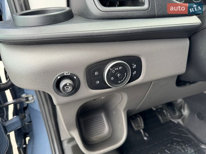 Вантажний фургон Ford Transit 2020 в Бучі