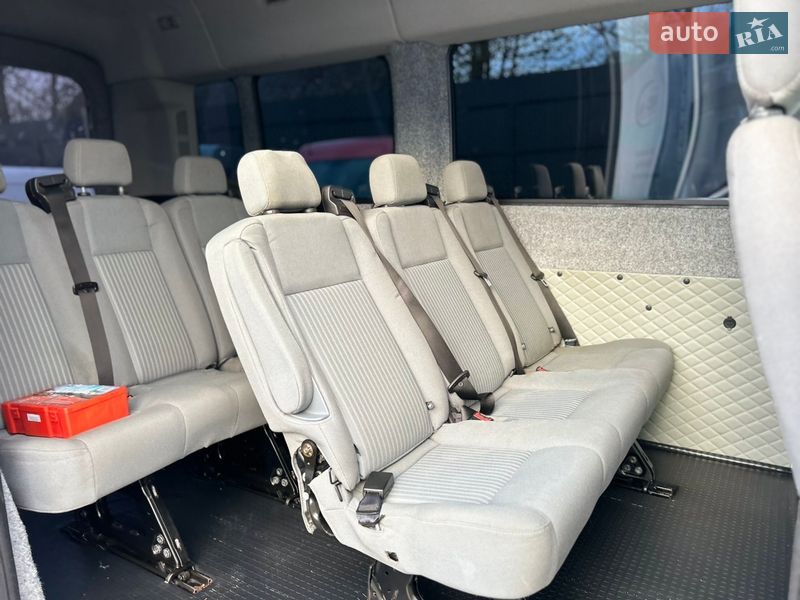 Микроавтобус Ford Transit 2015 в Хусте