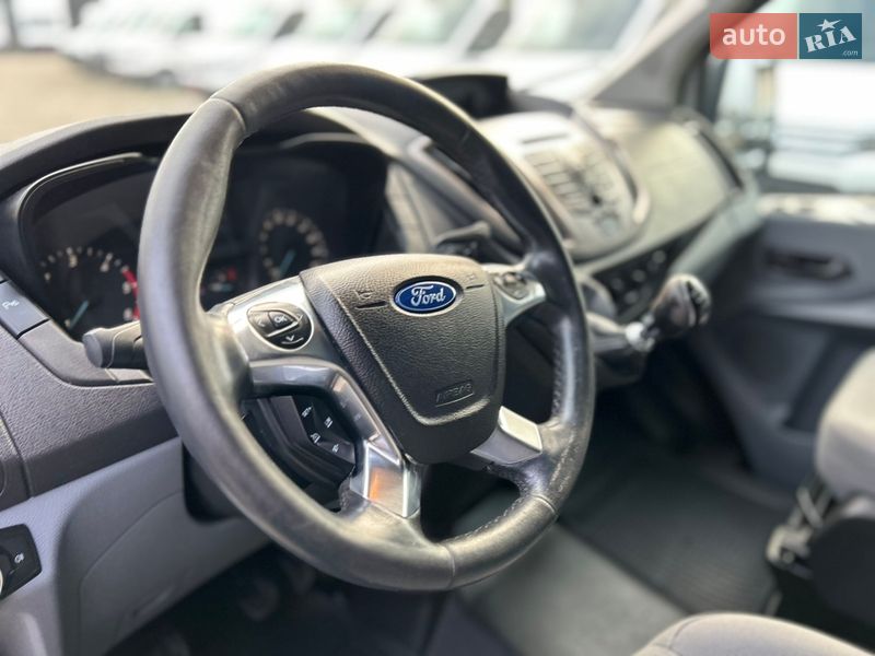 Микроавтобус Ford Transit 2015 в Хусте