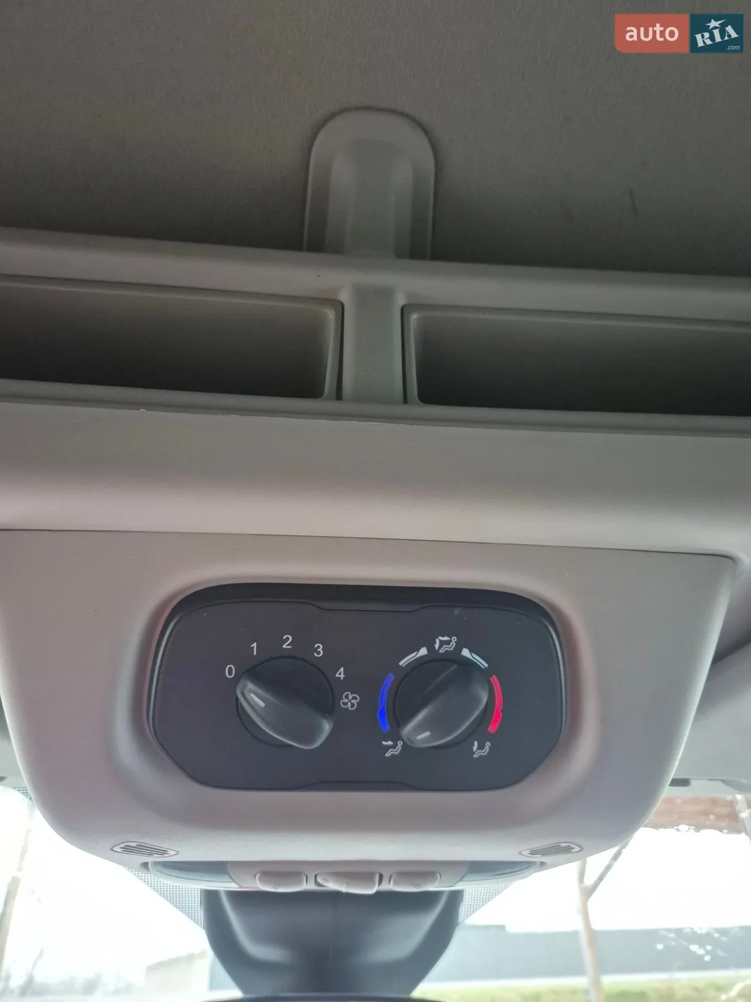 2015 Ford Transit Connect - мініатюра 18