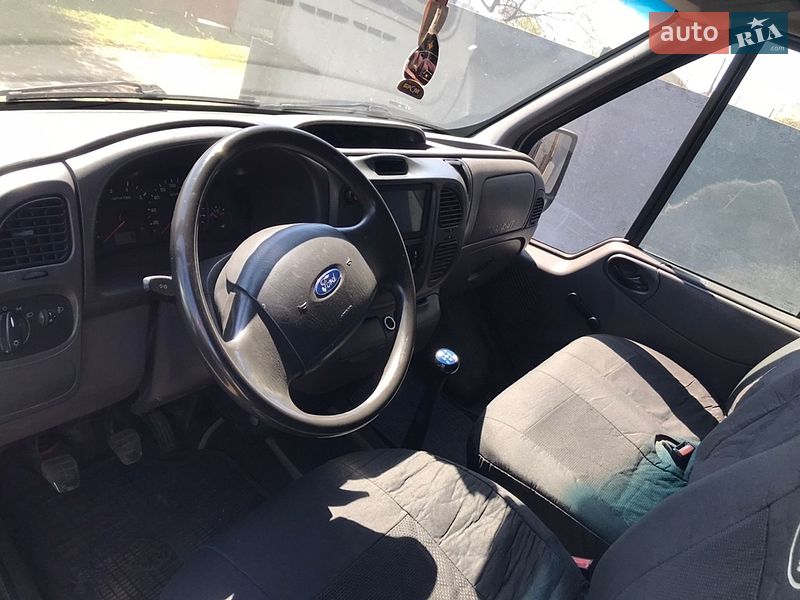 Грузопассажирский фургон Ford Transit 2006 в Мене