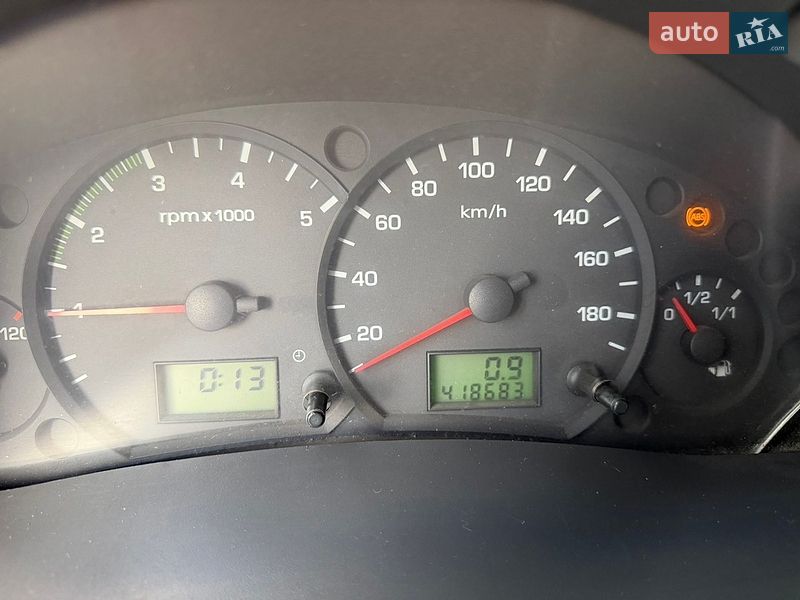 Грузовой фургон Ford Transit 2005 в Виннице