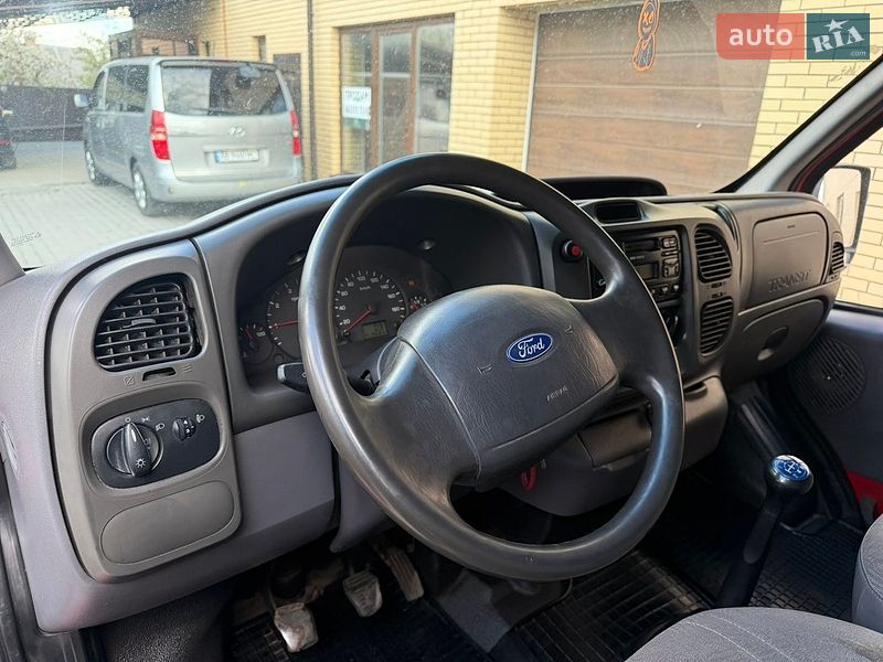 Грузовой фургон Ford Transit 2005 в Виннице
