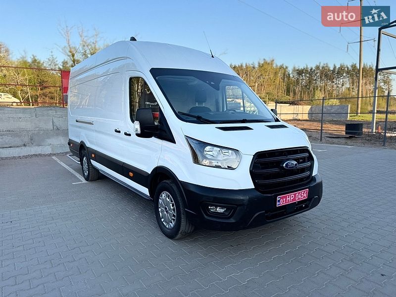 Грузовой фургон Ford Transit 2023 в Ирпене