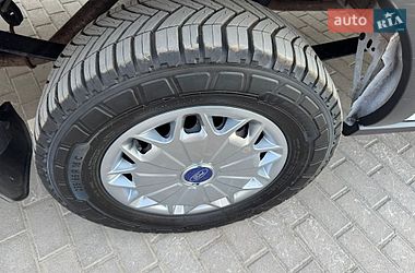 Грузовой фургон Ford Transit 2023 в Ирпене