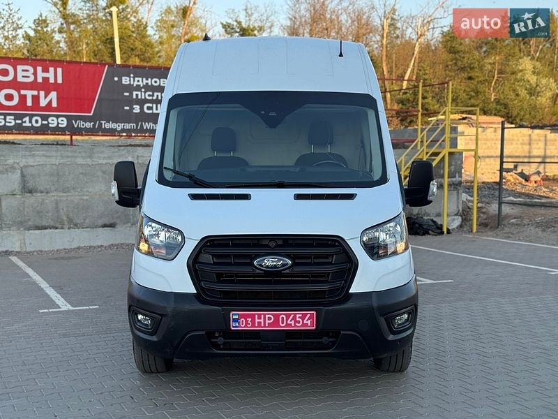 Грузовой фургон Ford Transit 2023 в Ирпене