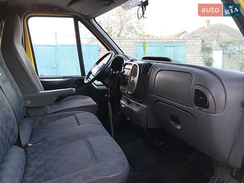 Вантажопасажирський фургон Ford Transit 2002 в Миколаєві