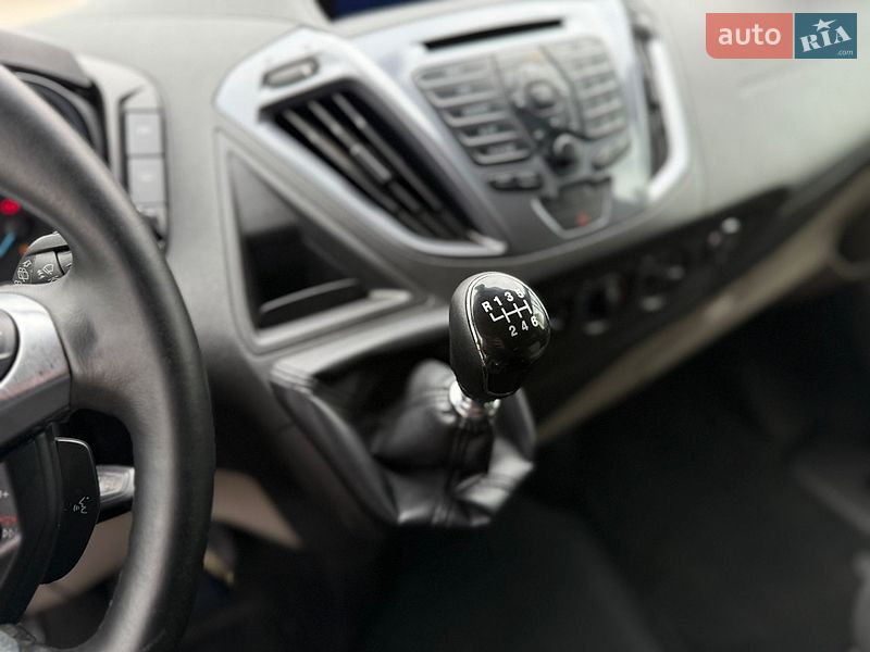 Минивэн Ford Transit 2016 в Львове
