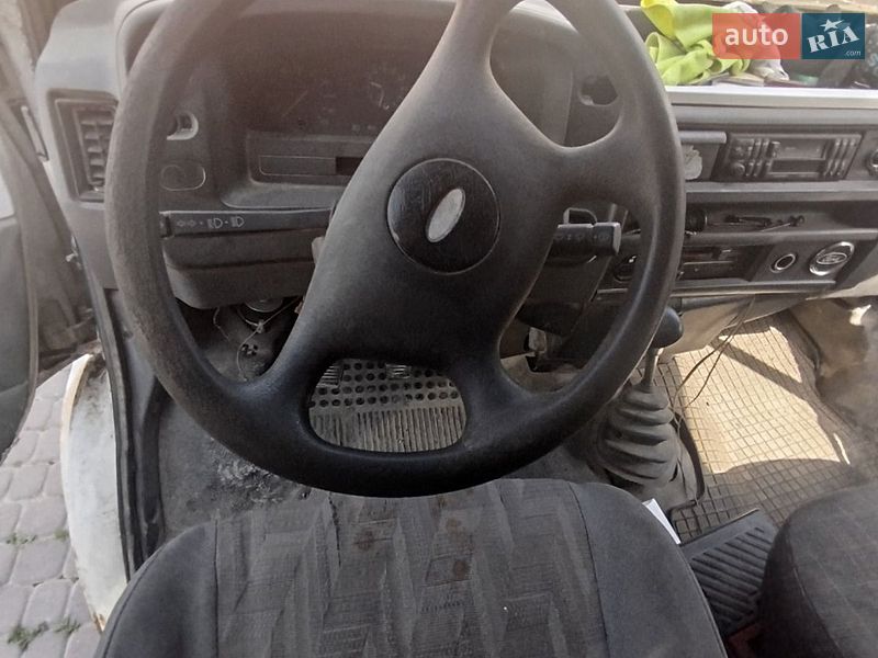 Грузовой фургон Ford Transit 1993 в Тернополе