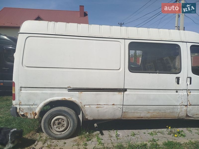 Грузовой фургон Ford Transit 1993 в Тернополе