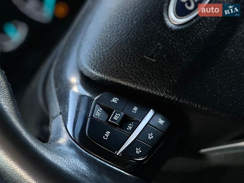 Вантажний фургон Ford Transit 2019 в Миколаєві