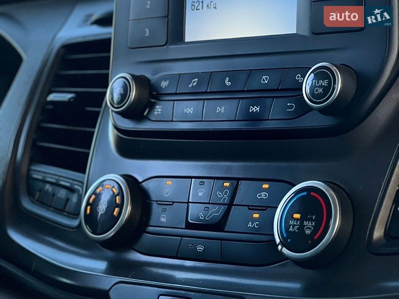 Вантажний фургон Ford Transit 2019 в Миколаєві