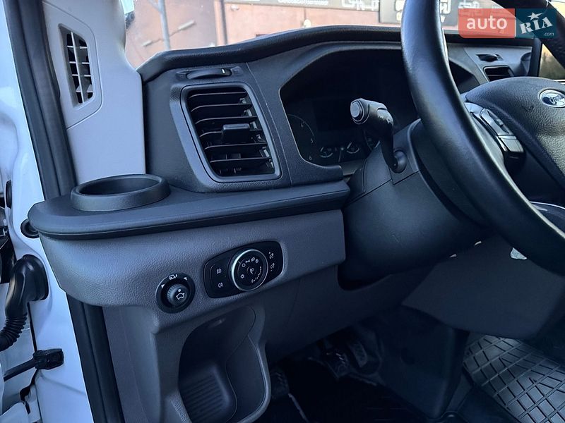 Вантажний фургон Ford Transit 2021 в Бучі
