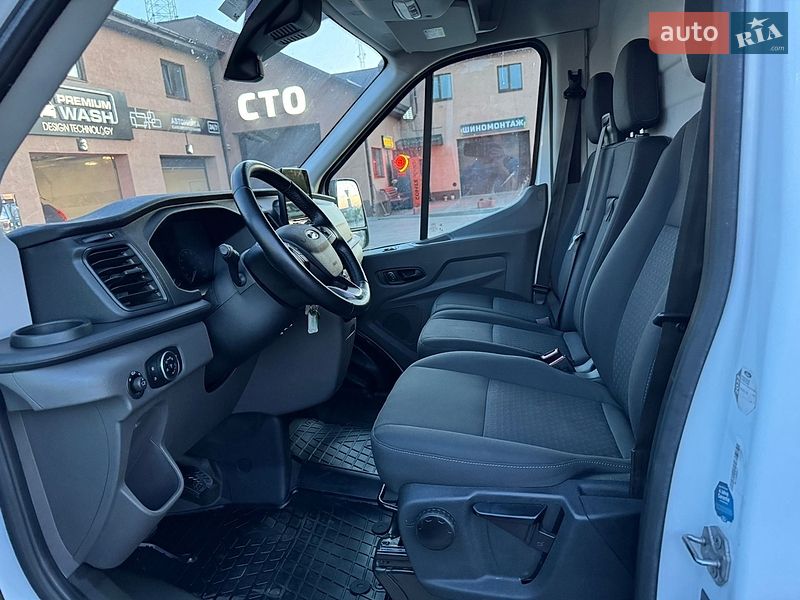 Вантажний фургон Ford Transit 2021 в Бучі