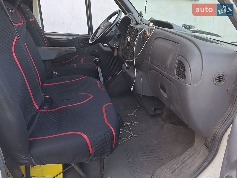 Вантажопасажирський фургон Ford Transit 2004 в Запоріжжі