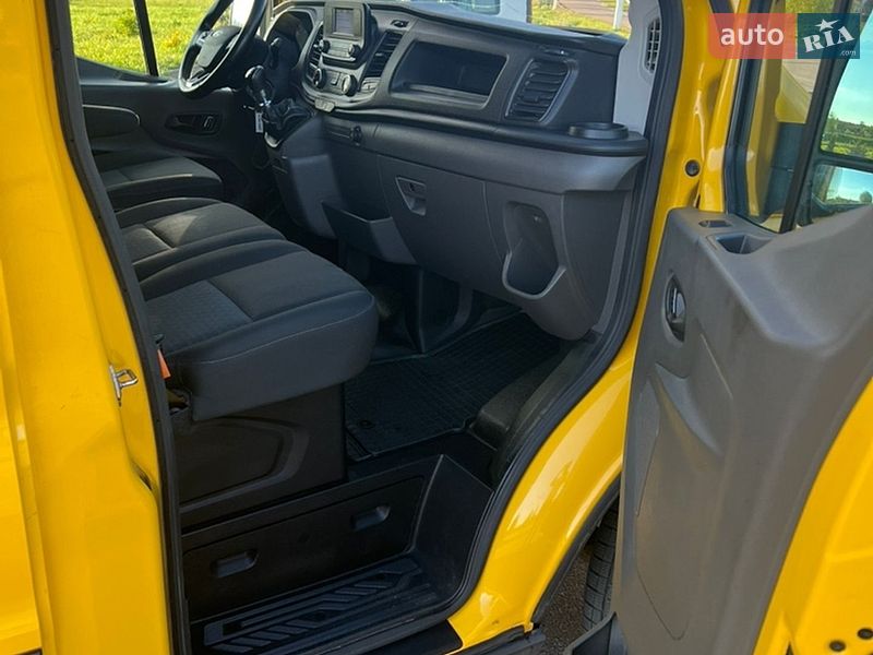 Вантажний фургон Ford Transit 2021 в Рівному