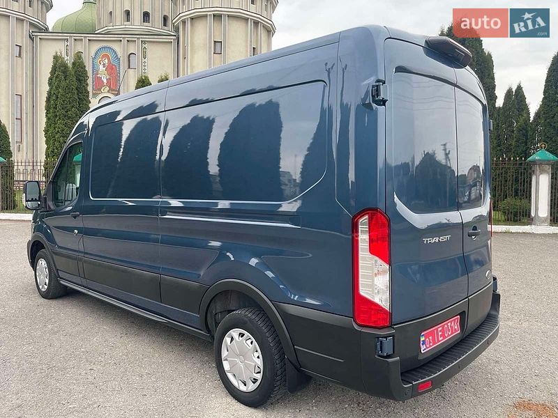 Вантажний фургон Ford Transit 2021 в Дубні