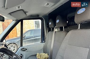 Вантажний фургон Ford Transit 2013 в Львові