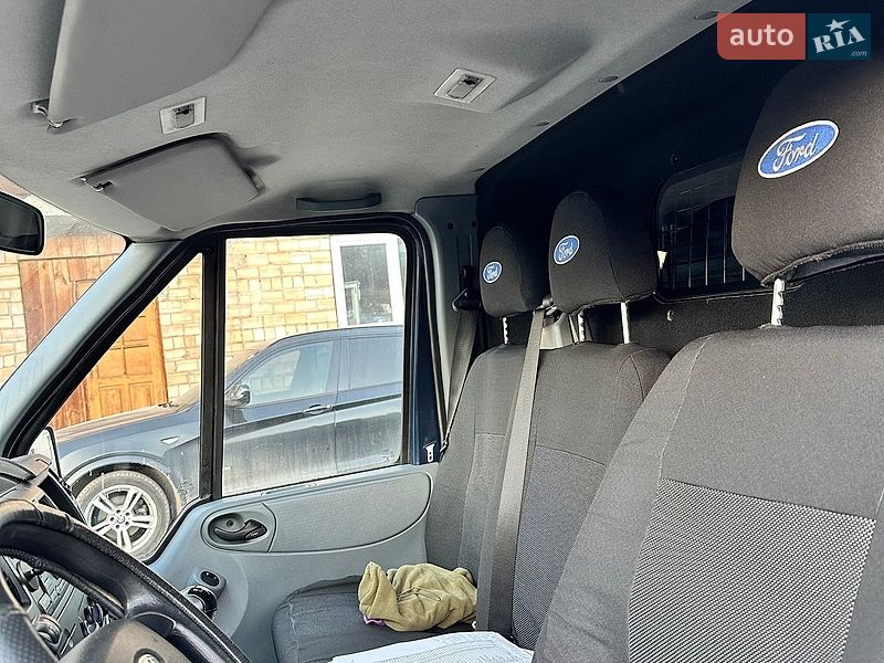 Вантажний фургон Ford Transit 2013 в Львові