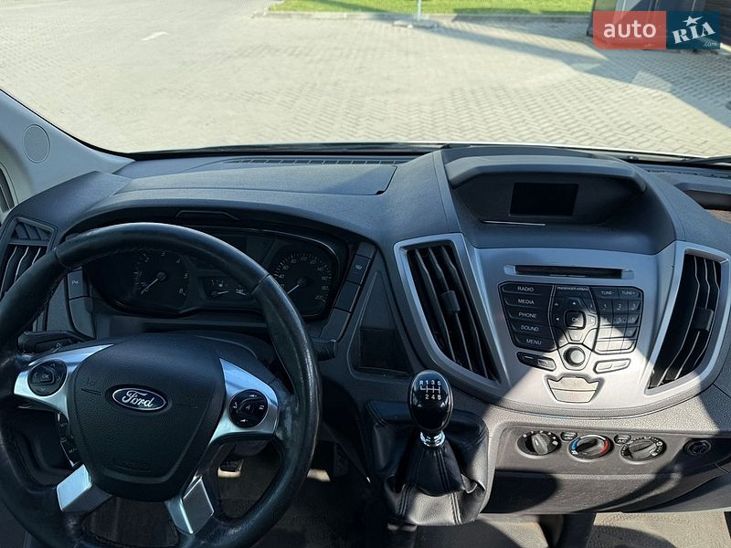 Грузопассажирский фургон Ford Transit 2017 в Ивано-Франковске