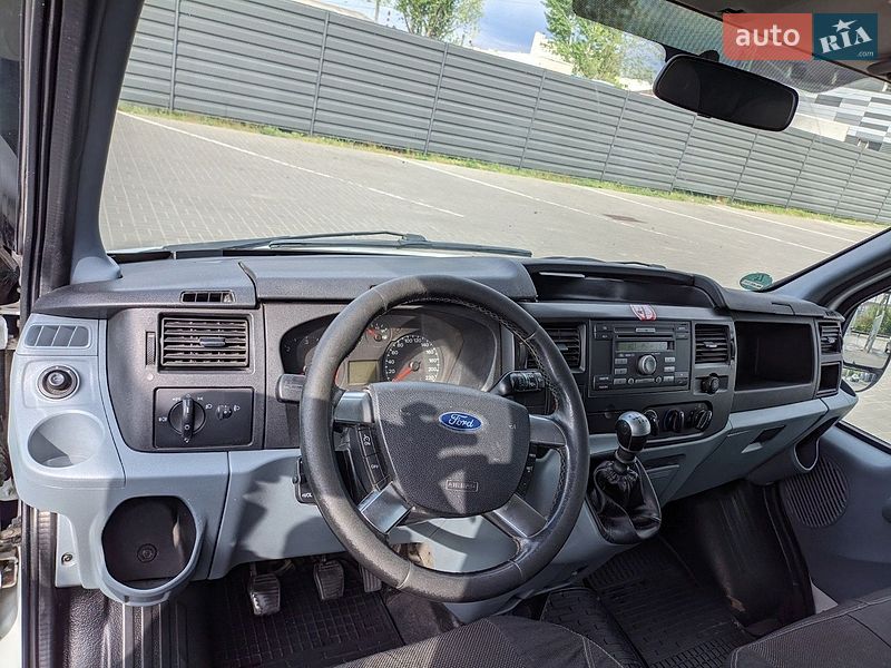 Ford Transit 2012