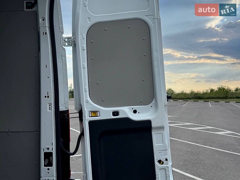 Вантажний фургон Ford Transit 2021 в Києві