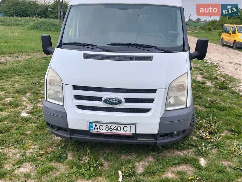 Минивэн Ford Transit 2011 в Локачах