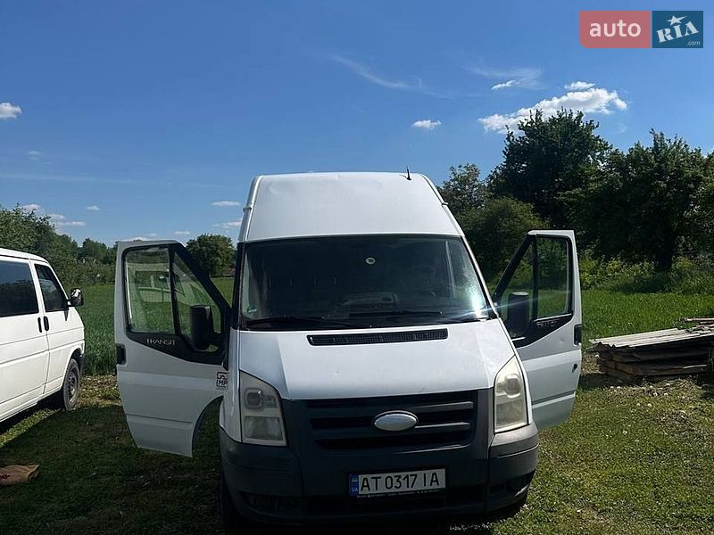Грузовой фургон Ford Transit 2008 в Коломые